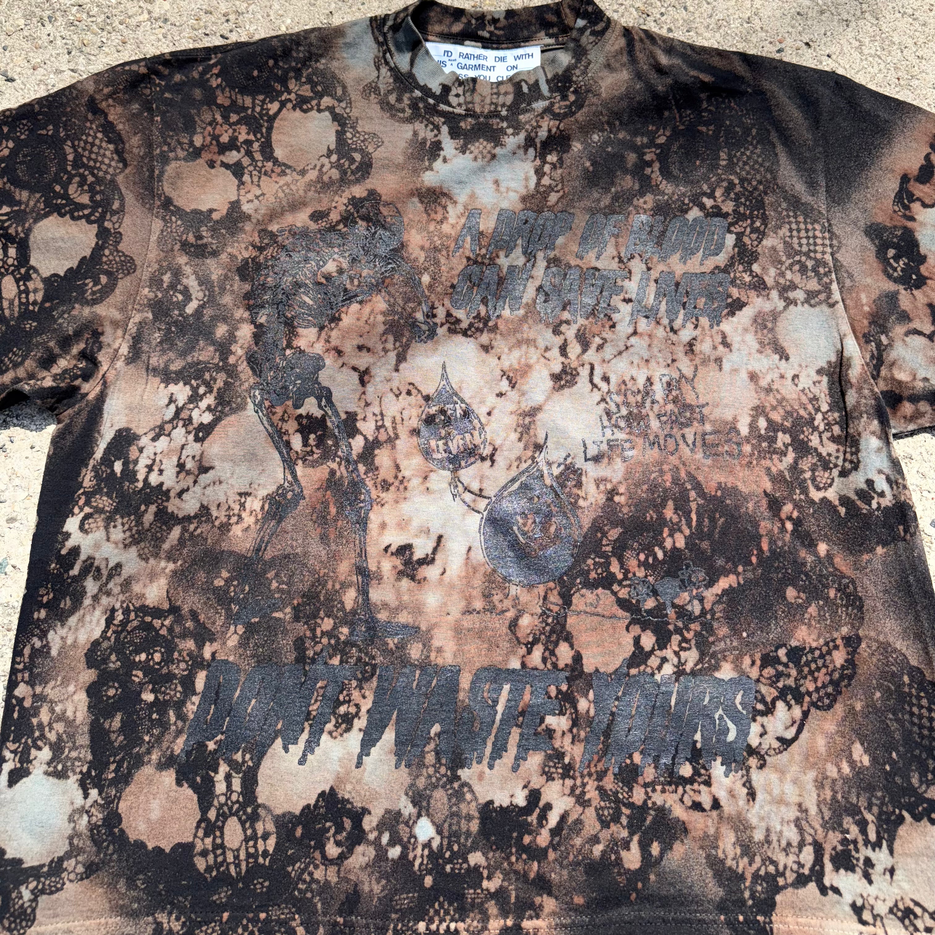 HAUNTED TEE
